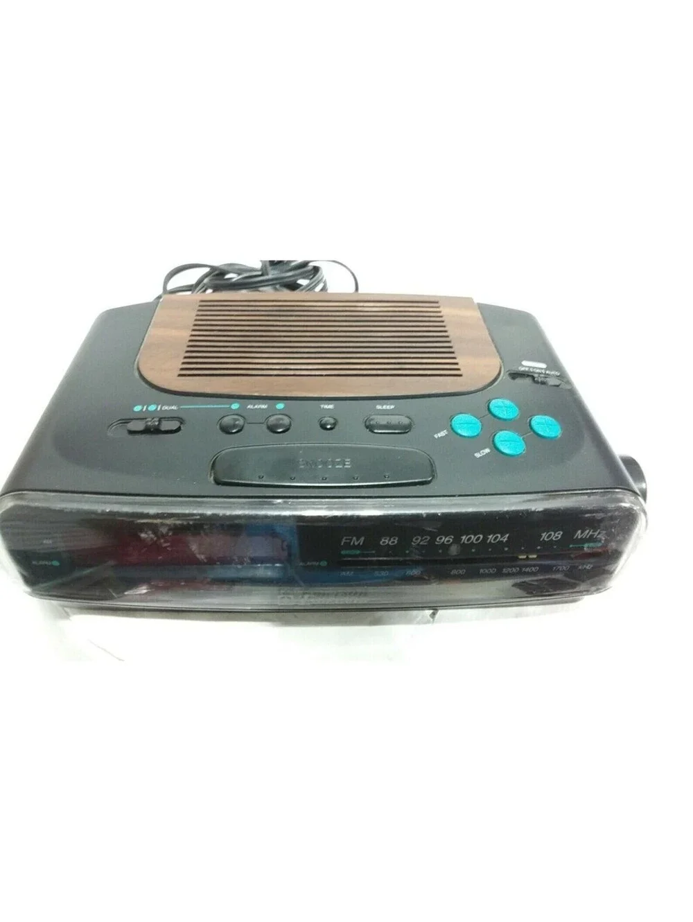 Emerson CK5045 Digital Dual Alarm Clock Radio Black Wood Grain Vintage AM/FM Tes